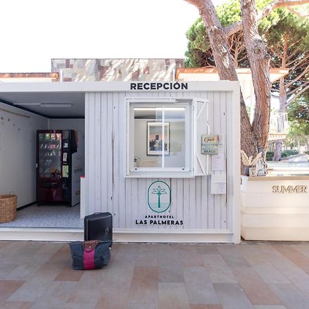 Aparthotel Las Palmeras Castelldefels Luaran gambar